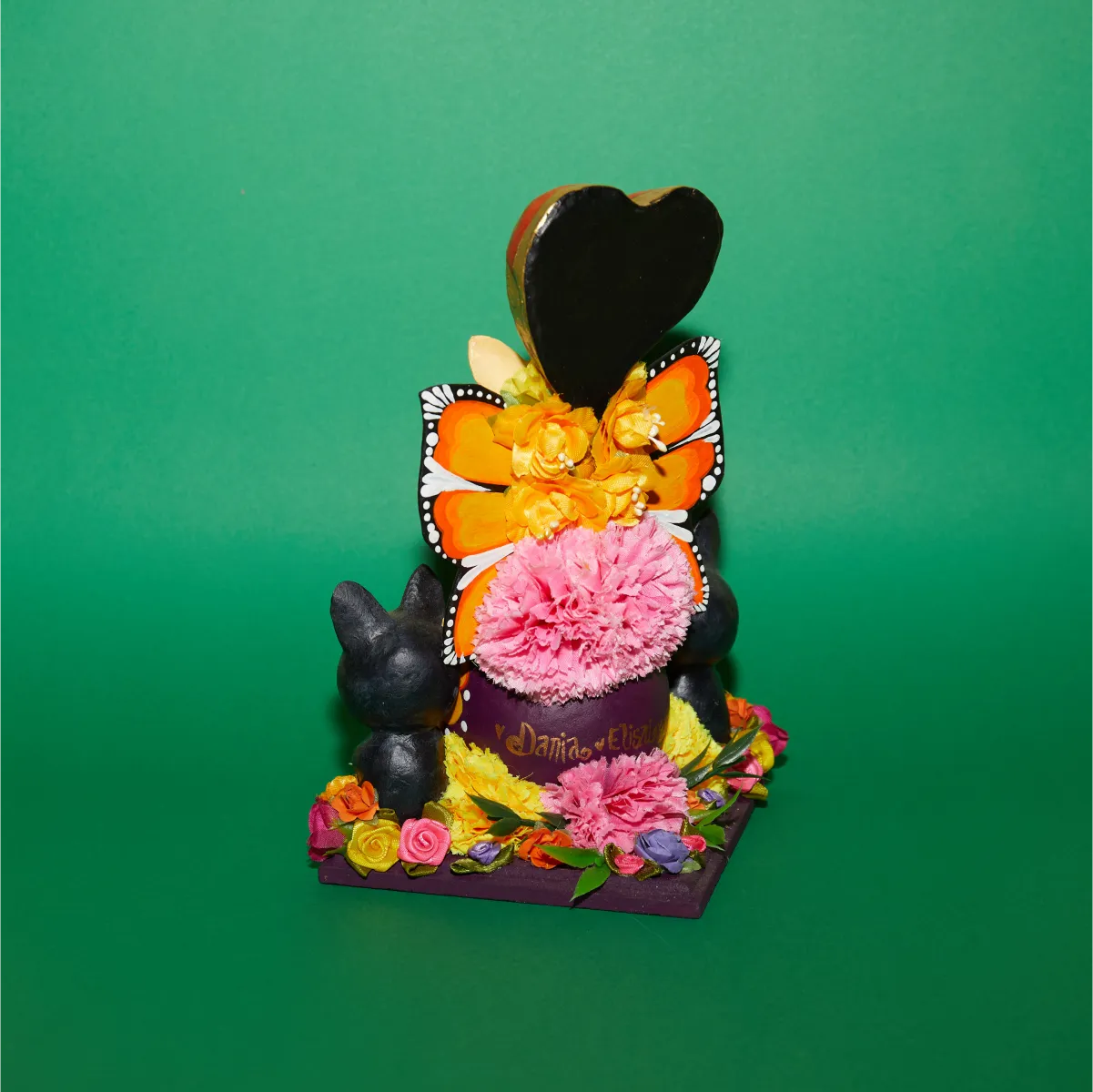 Cráneo con mascotas trasera